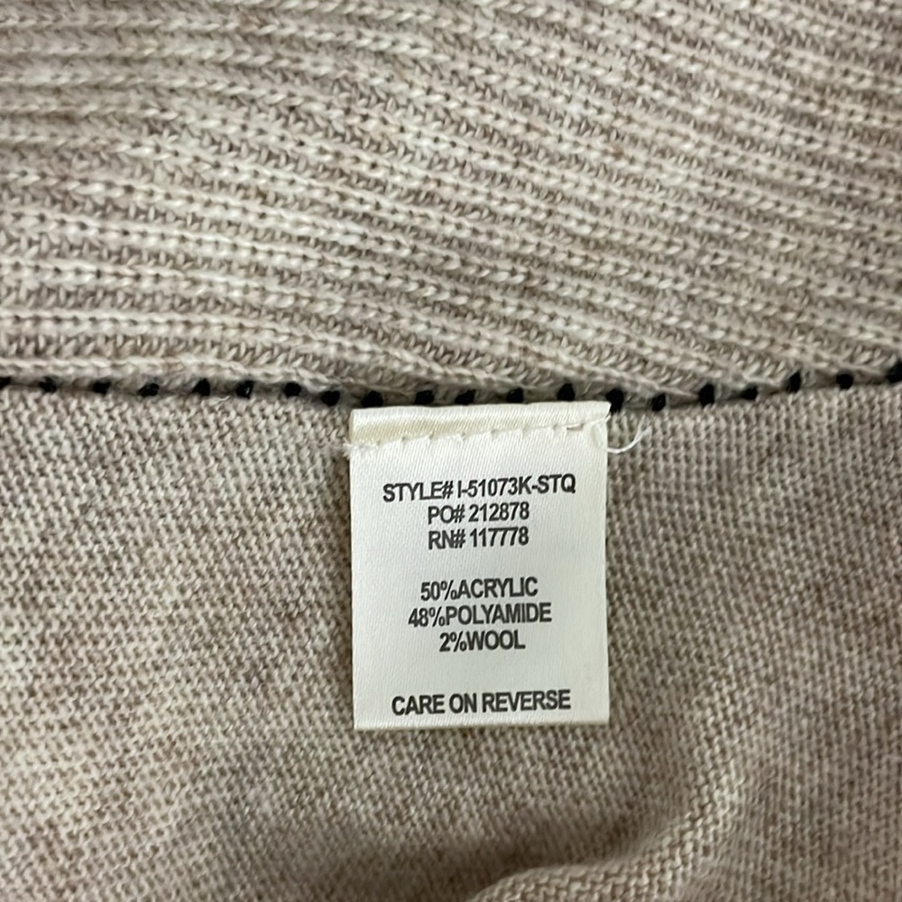 Lovestitch Ren Pullover V-Neck Sweater Size Small Oatmeal/Black Bohemian - Picture 11 of 14